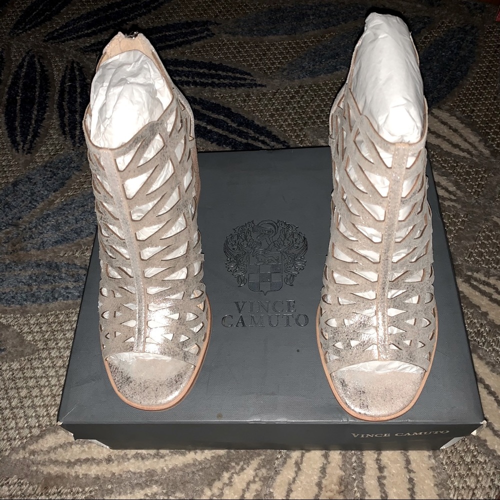 Vince Camuto Kevston 7M
